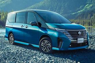 Nissan Serena Front